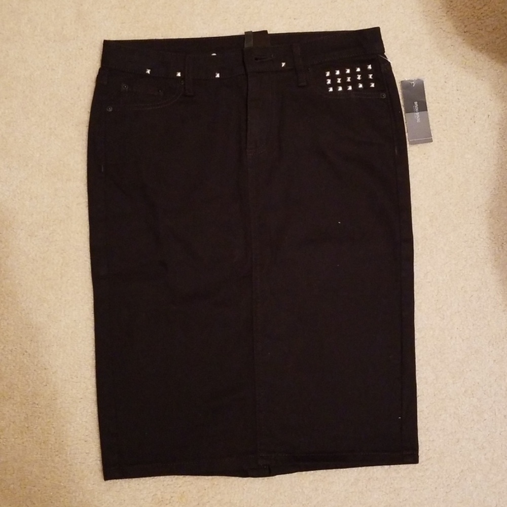 Black knee length pencil skirt